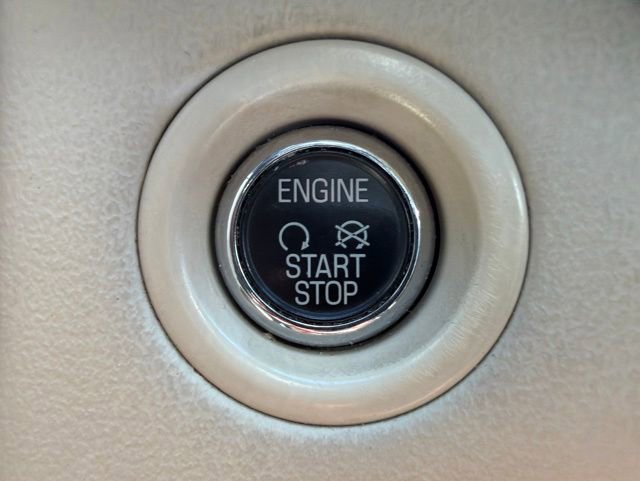 Used 2013 Lincoln MKS AWD image 40