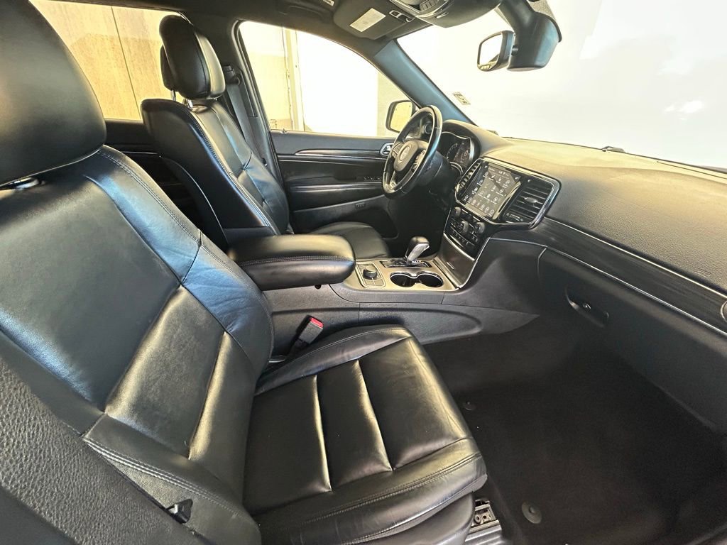 Used 2019 Jeep Grand Cherokee Limited image 17