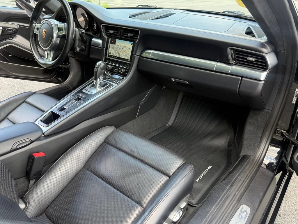 Used 2015 Porsche 911 Carrera 4S AWD/4WD image 22