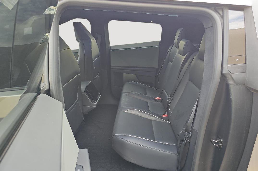 Used 2024 Tesla Cybertruck AWD Crew Cab image 11