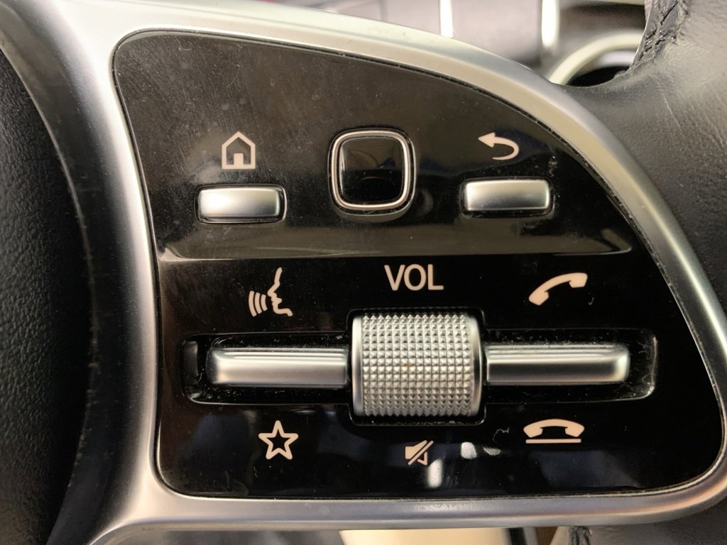 Used 2021 Mercedes-Benz GLC 300 image 9