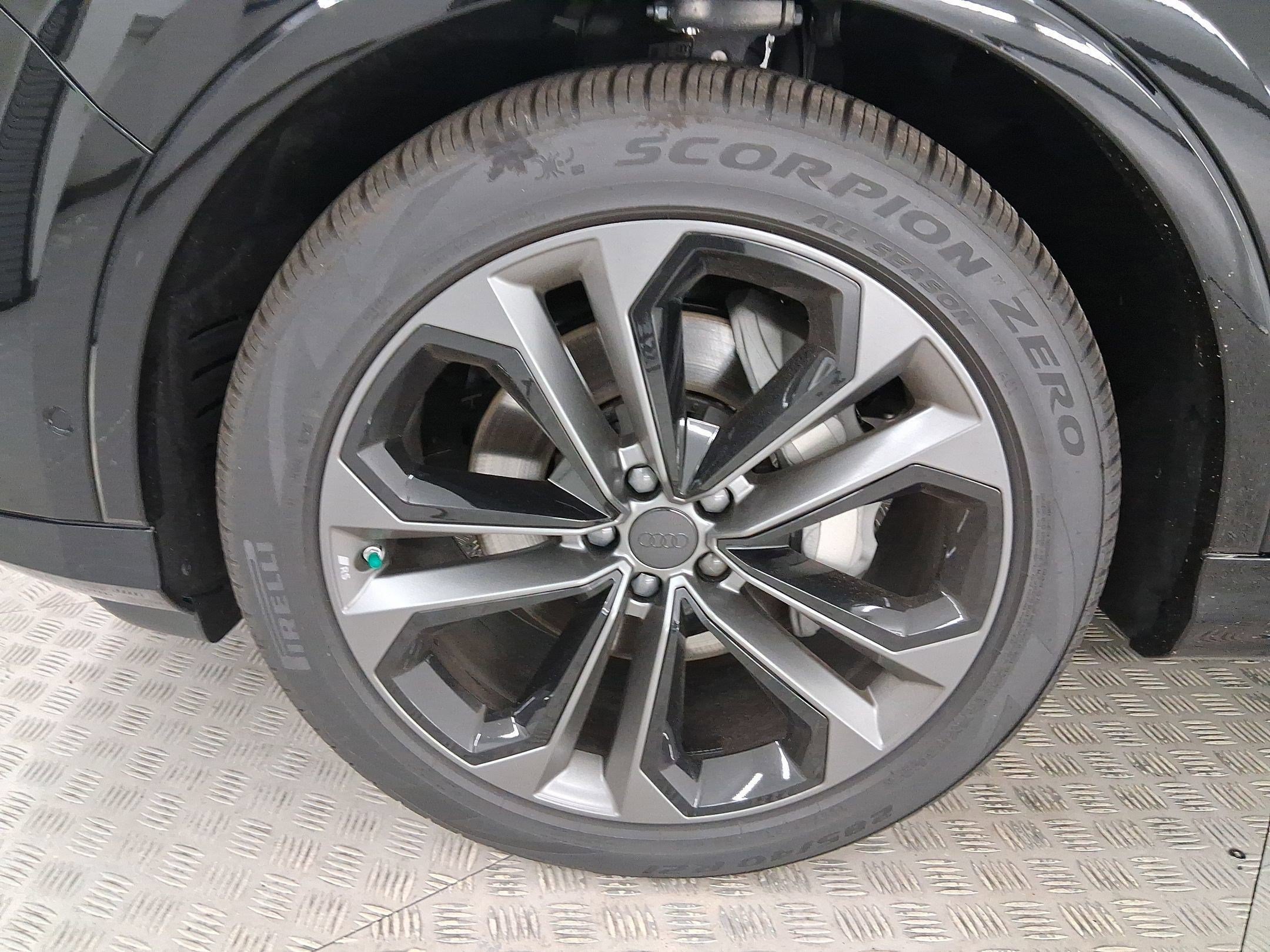 Used 2026 Audi Q7 3.0T Premium Plus w/ Premium Plus Package AWD/4WD image 11