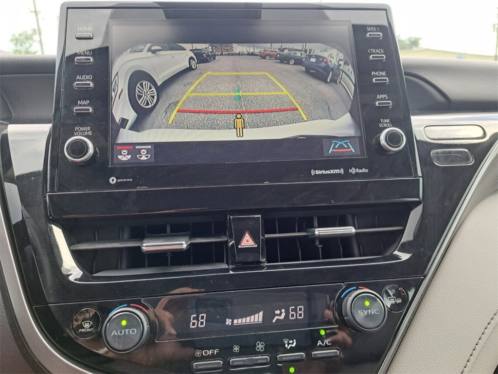 Used 2022 Toyota Camry XSE image 10