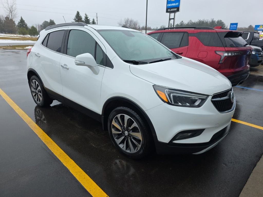 Used 2018 Buick Encore Essence image 2