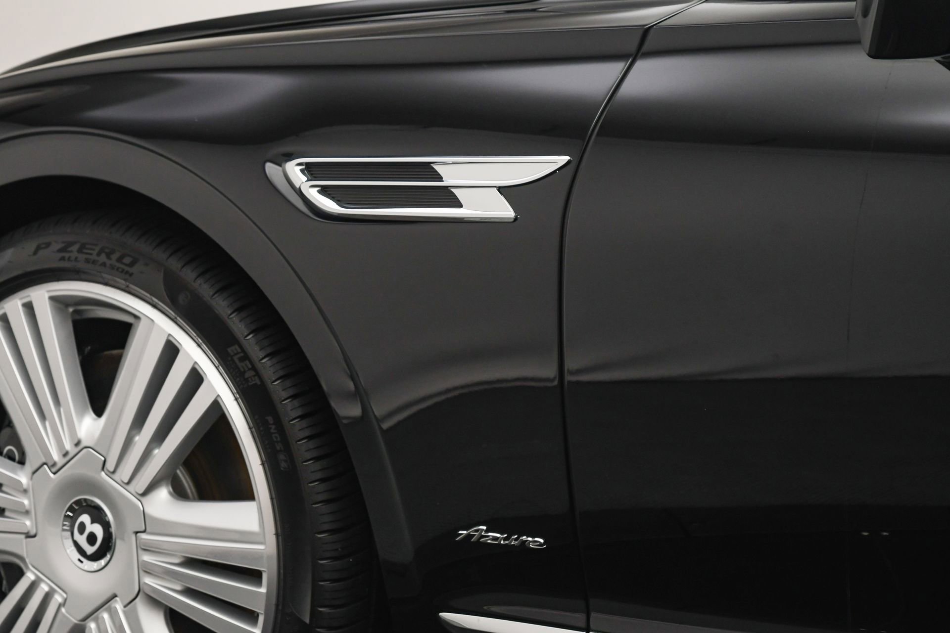 New 2026 Bentley Flying Spur Plug-In Hybrid image 31