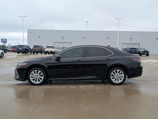Used 2024 Toyota Camry LE FWD image 3