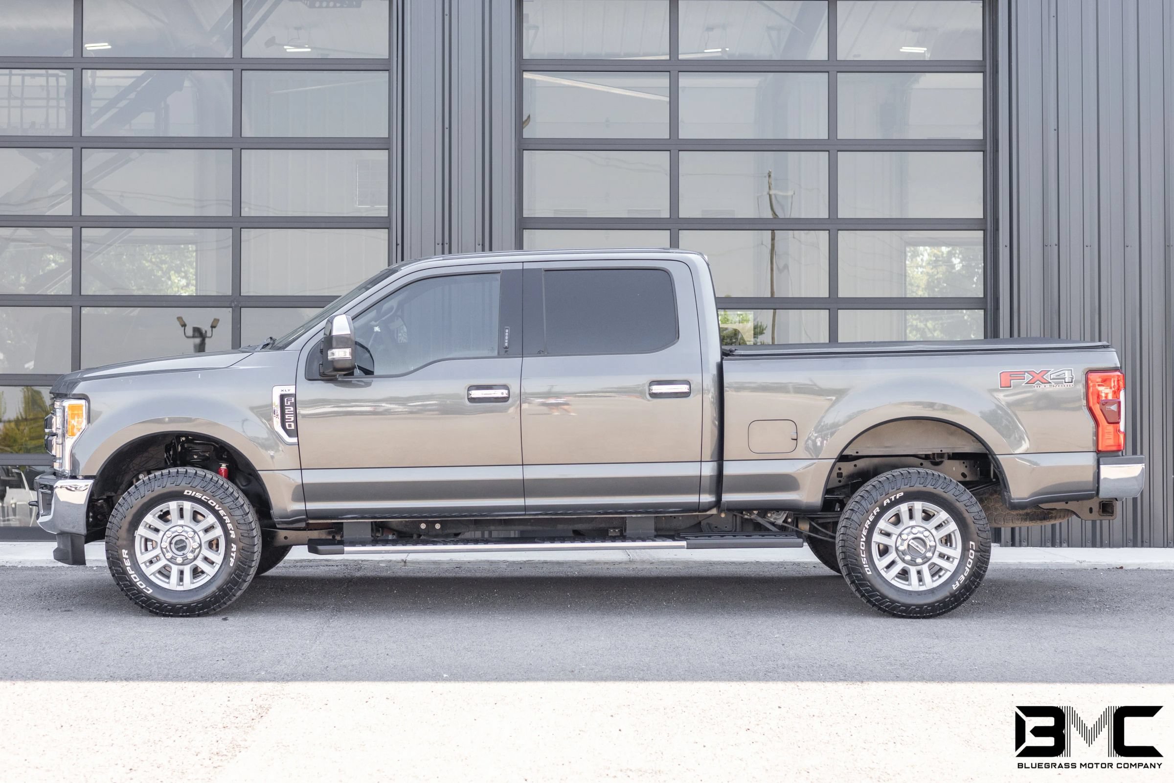 Used 2017 Ford F250 XLT w/ XLT Value Package AWD/4WD image 4