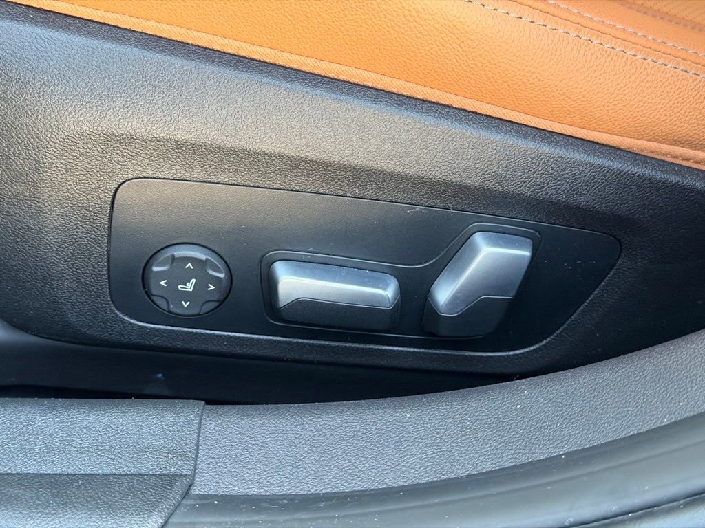 Certified 2023 BMW 330e xDrive w/ Premium Package image 25