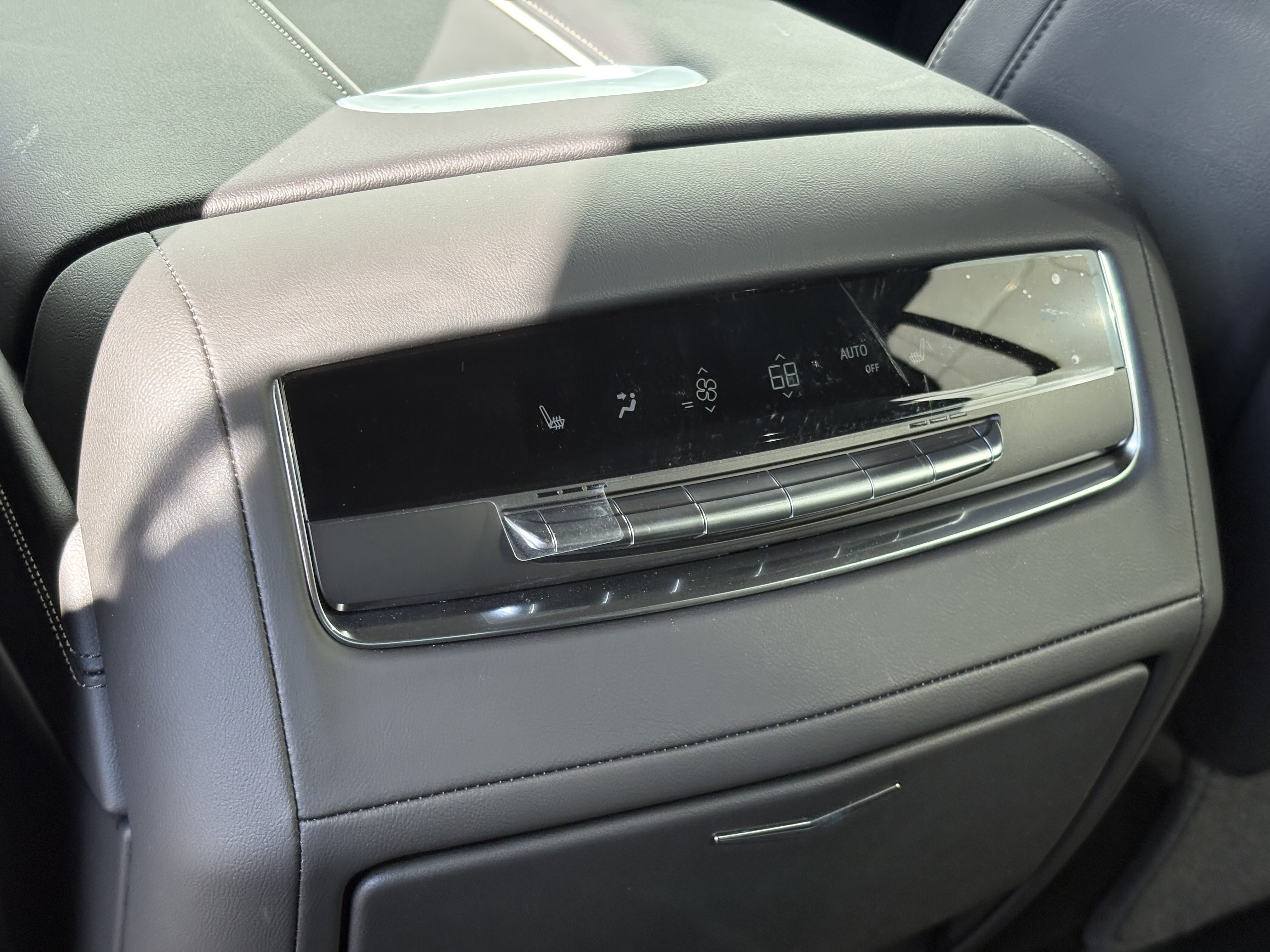 New 2026 Cadillac Escalade Luxury AWD/4WD image 15