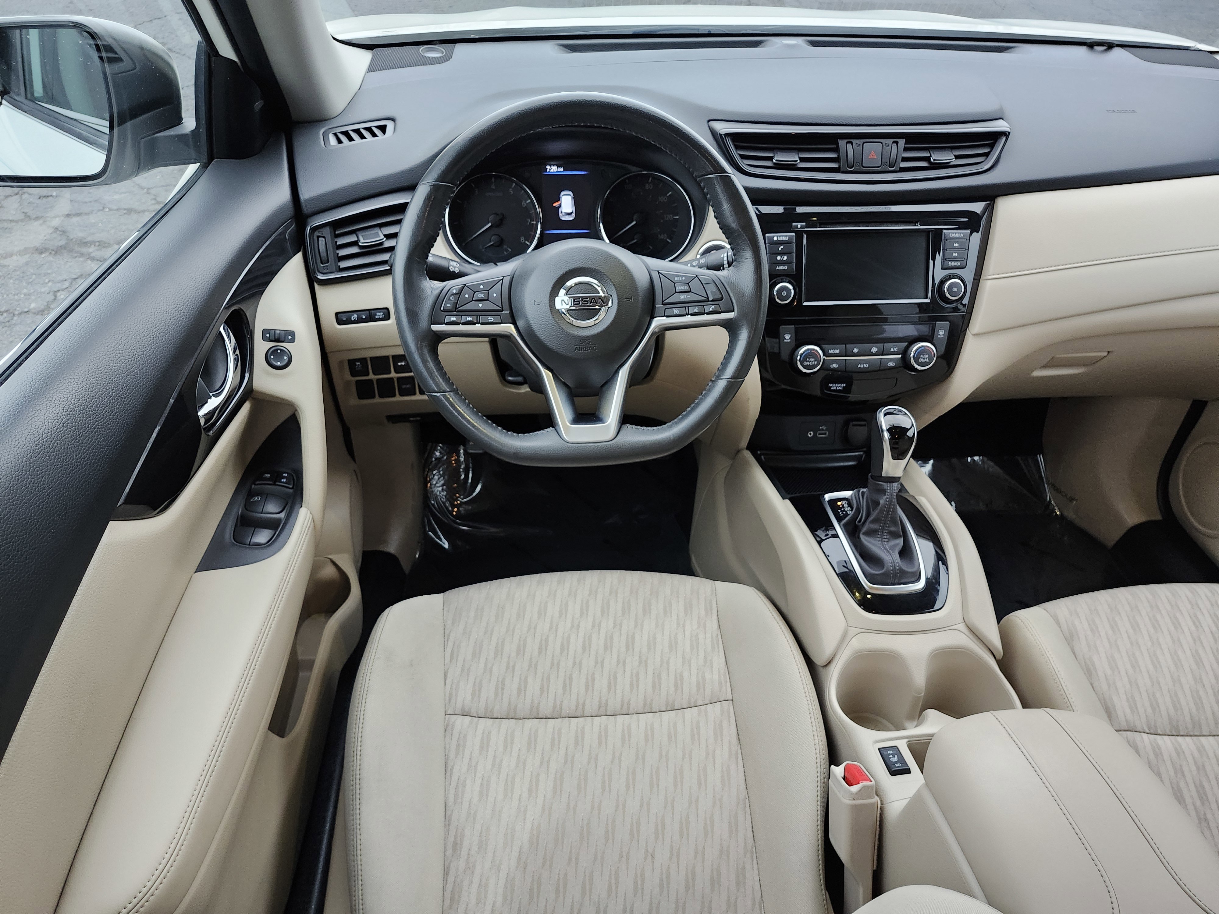 Used 2018 Nissan Rogue SV image 27