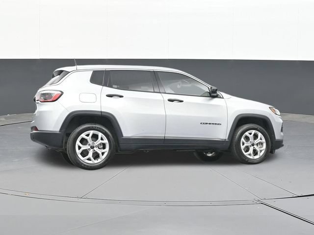 Used 2025 Jeep Compass Sport AWD/4WD image 47