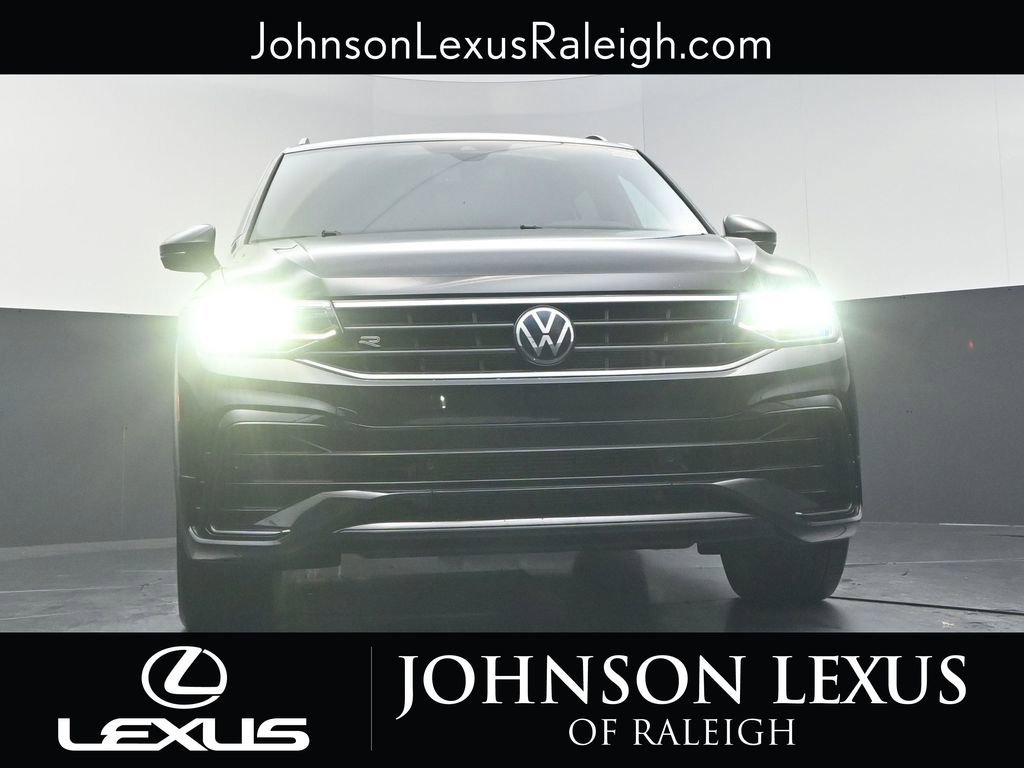 Used 2024 Volkswagen Tiguan SE R-Line FWD image 11