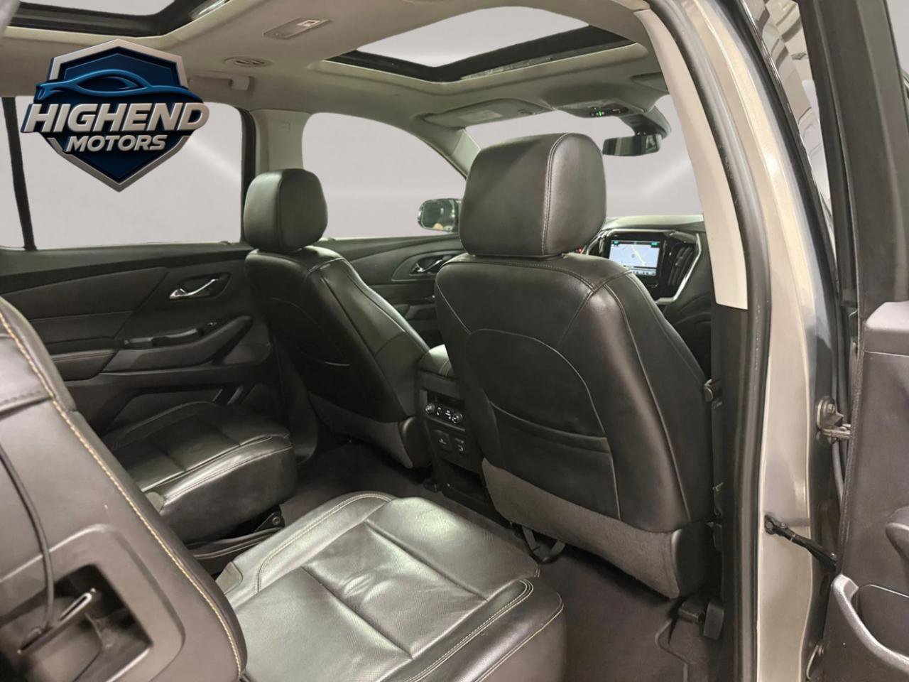 Used 2019 Chevrolet Traverse Premier w/ Driver Confidence II Package FWD image 22