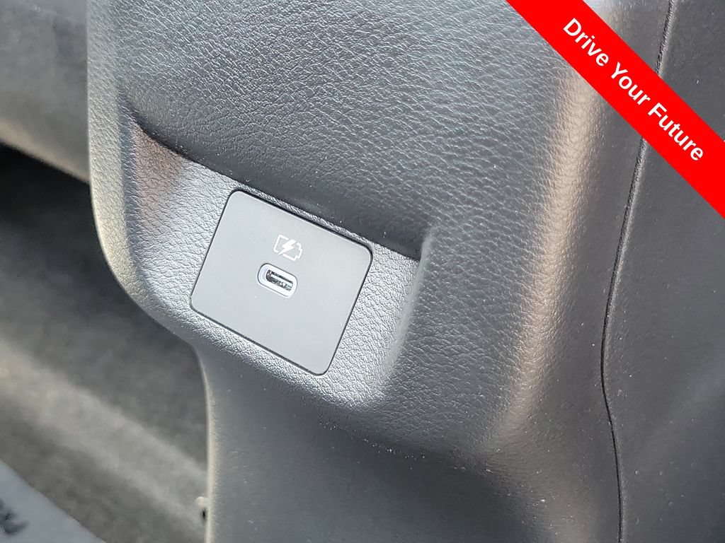Used 2025 Nissan Versa SV w/ Trunk Package FWD image 20
