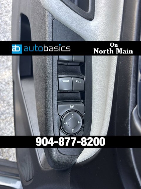 Used 2018 Chevrolet Equinox LS image 23