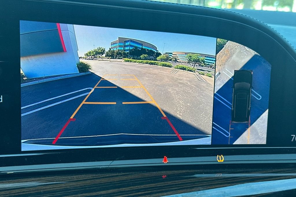 Certified 2021 Cadillac Escalade ESV Premium Luxury w/ Driver Assist Tech Package AWD/4WD image 27