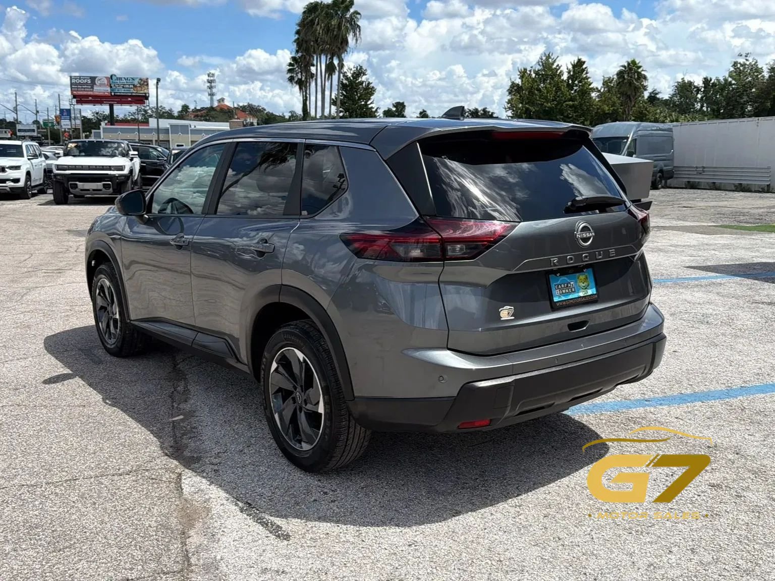 Used 2025 Nissan Rogue SV FWD image 11