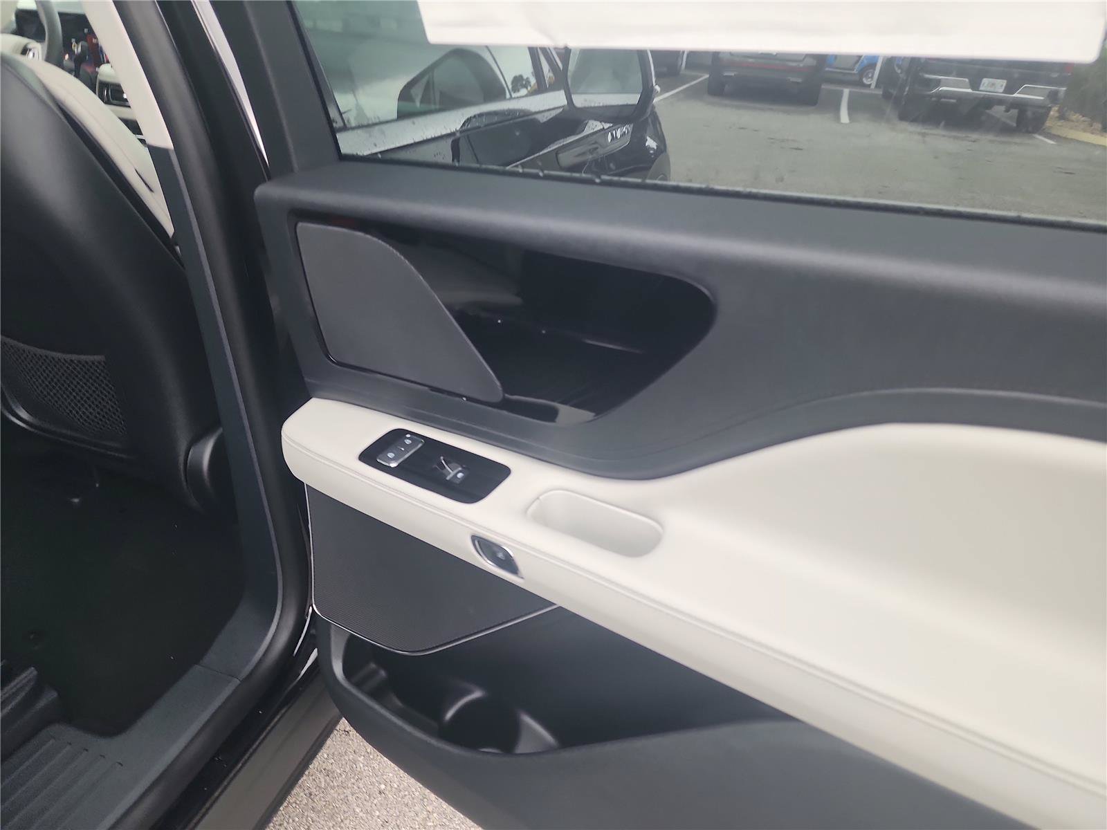 New 2026 Lincoln Aviator 2WD image 22
