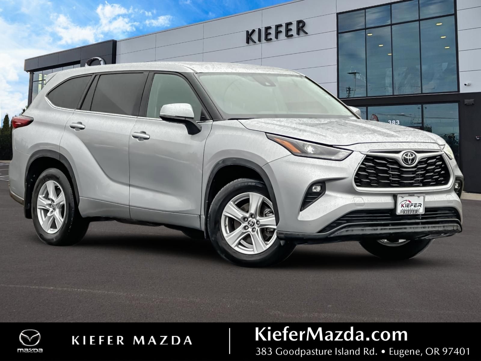 Used 2024 Toyota Highlander LE