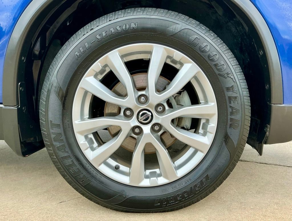 Used 2019 Nissan Rogue S w/ Special Edition Package FWD image 20