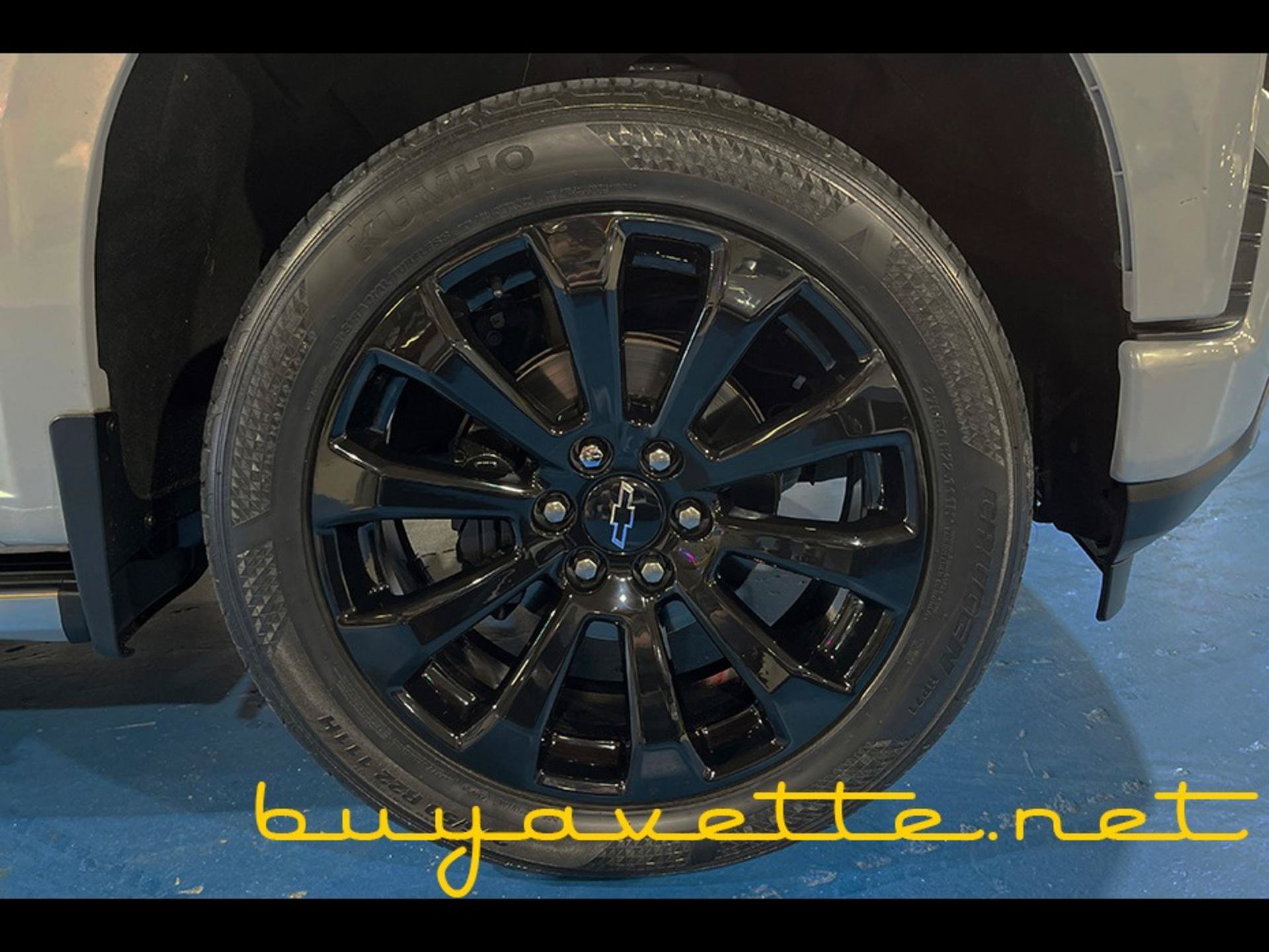 Used 2021 Chevrolet Silverado 1500 High Country w/ Safety Package II AWD/4WD image 9