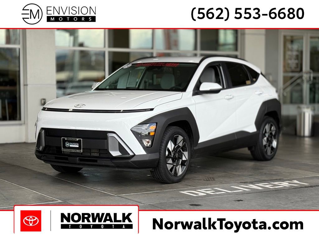 Used 2024 Hyundai Kona SEL image 1