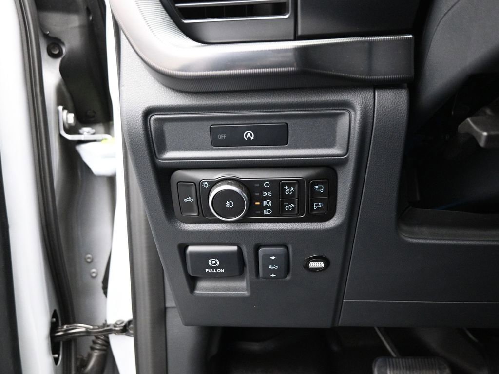 New 2025 Ford F150 Lariat w/ Equipment Group 502A High image 13