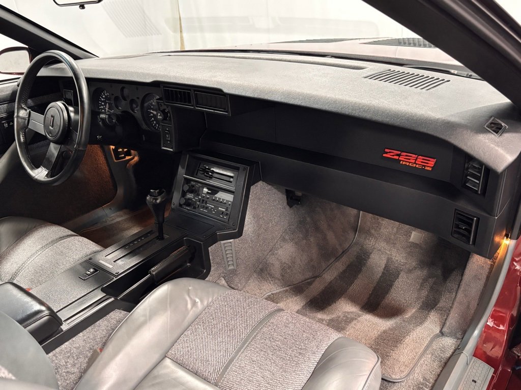 Used 1989 Chevrolet Camaro IROC-Z image 15