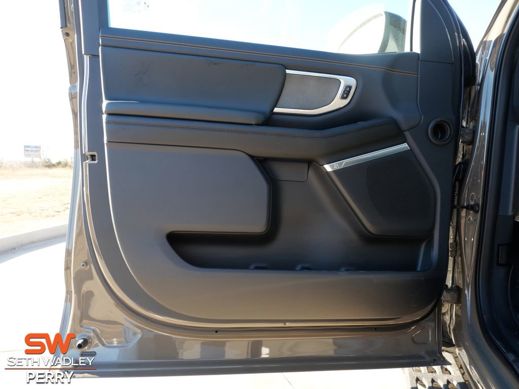 New 2026 Ford Expedition Tremor image 12