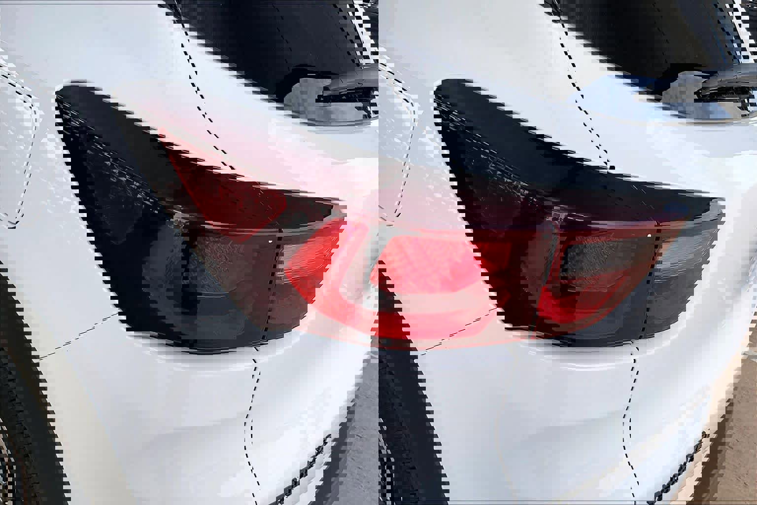 Used 2024 Chevrolet TrailBlazer RS w/ Driver Confidence Package image 27