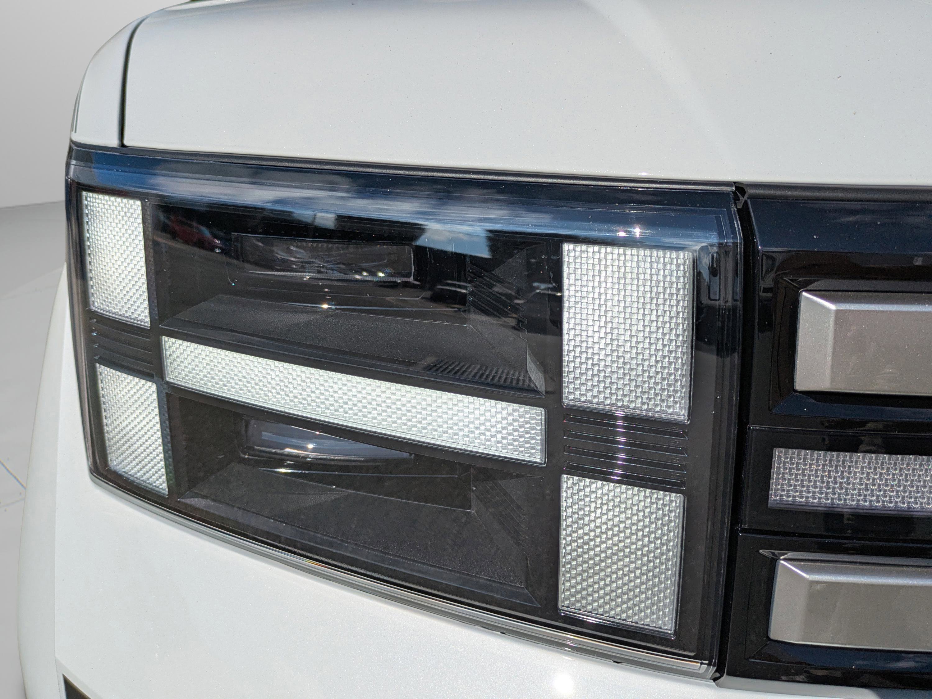 New 2026 Hyundai Santa Fe SE image 13