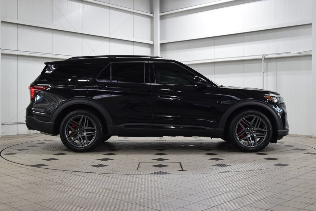 Used 2025 Ford Explorer ST w/ Sun And Sound Package AWD/4WD image 8