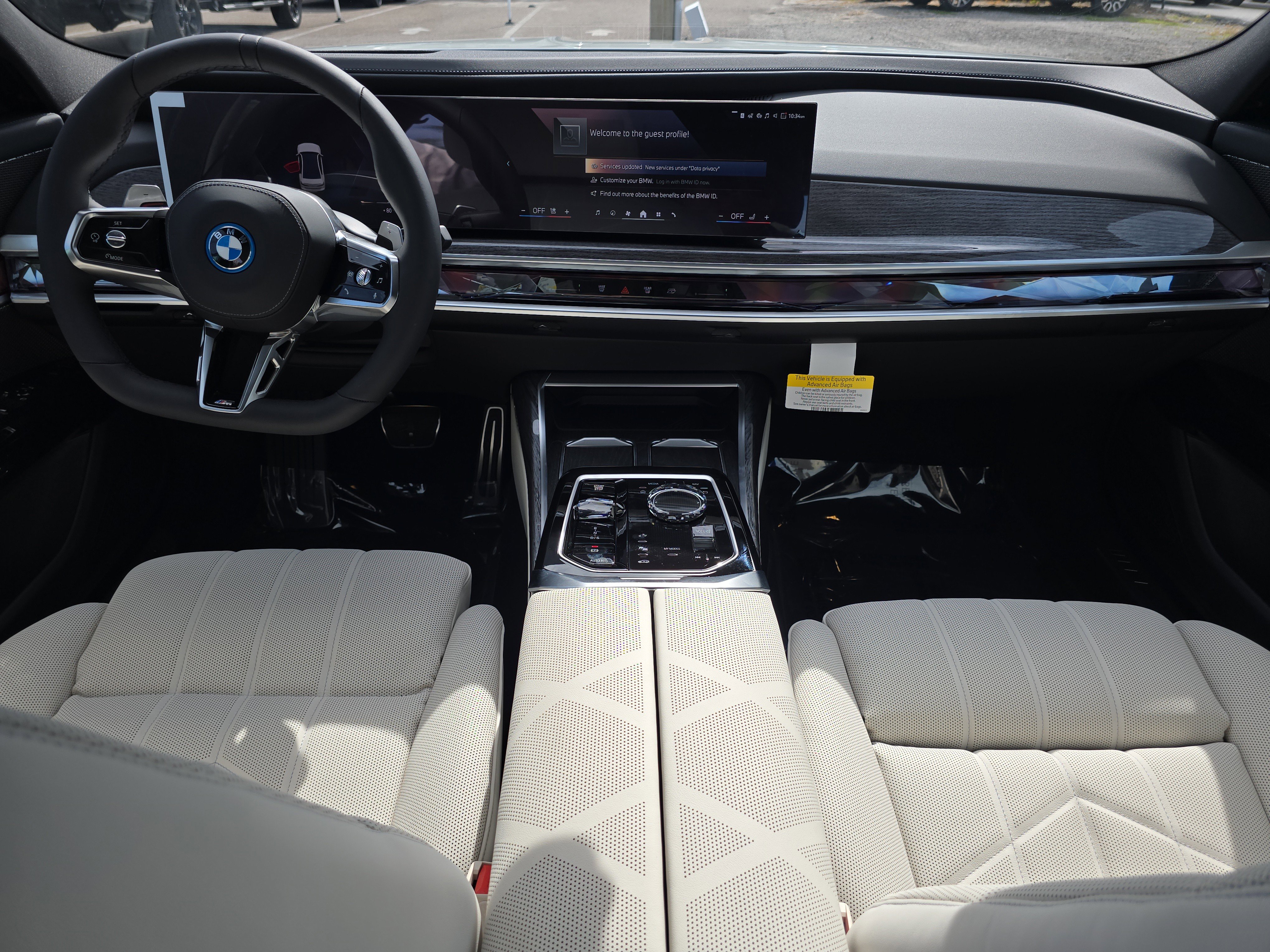 New 2026 BMW 750e xDrive image 12