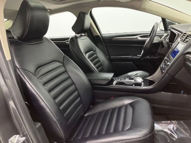 Used 2020 Ford Fusion SEL image 26
