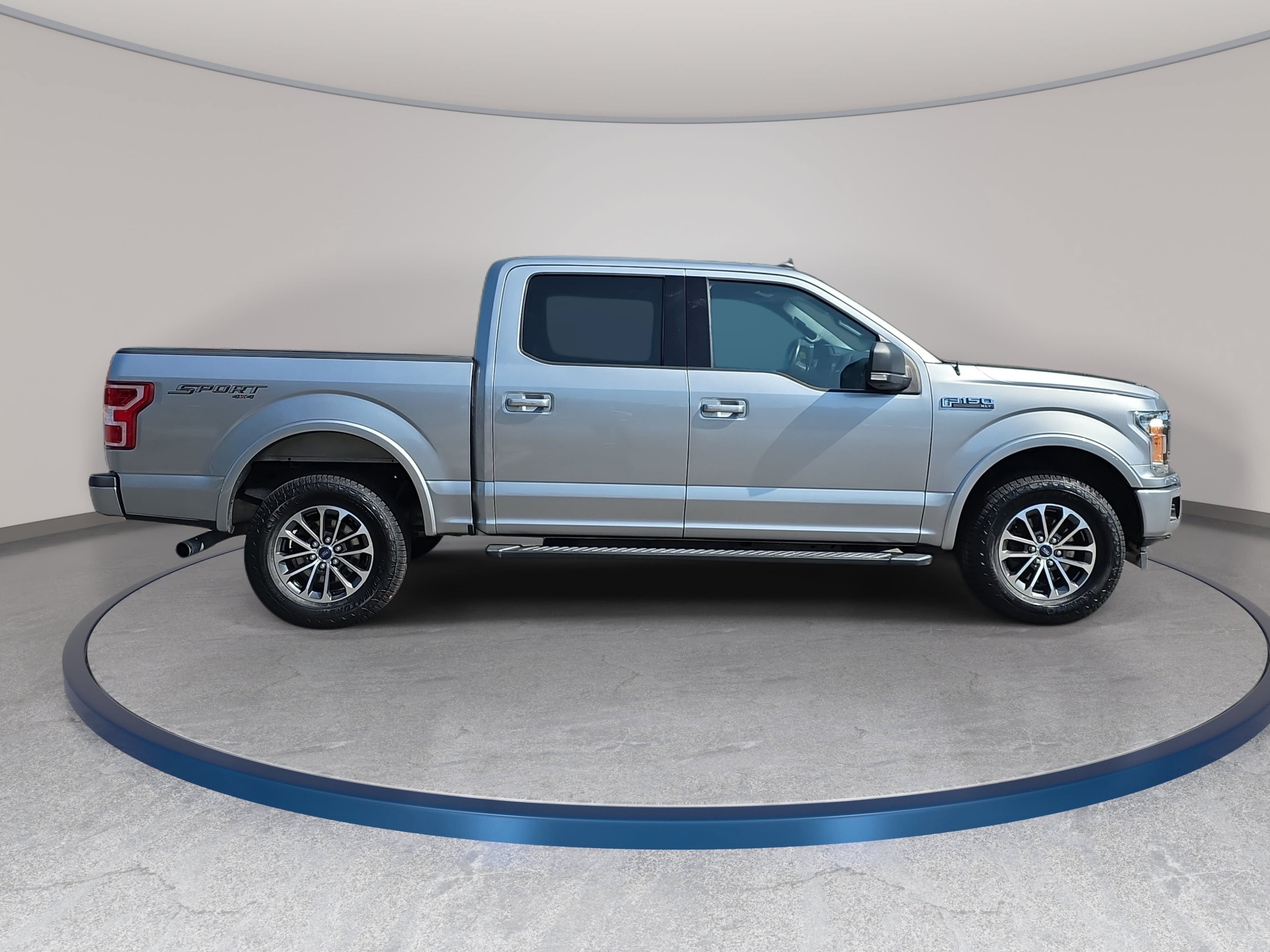 Used 2020 Ford F150 XLT w/ Equipment Group 302A Luxury AWD/4WD image 4
