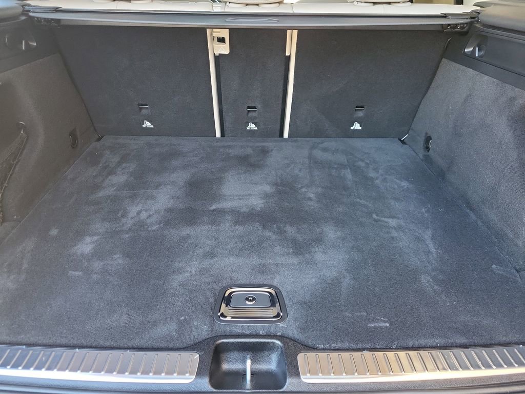 Used 2019 Mercedes-Benz GLC 300 4MATIC image 30