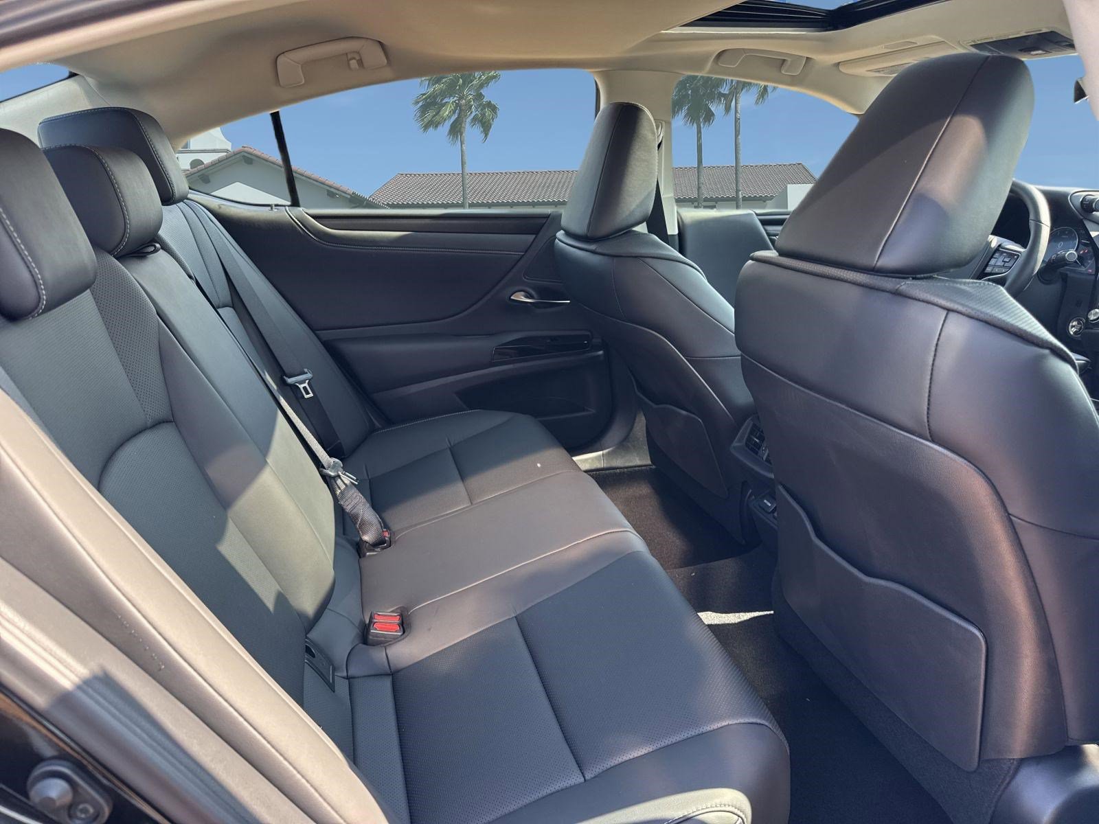 New 2025 Lexus ES 350 w/ Premium Package image 11