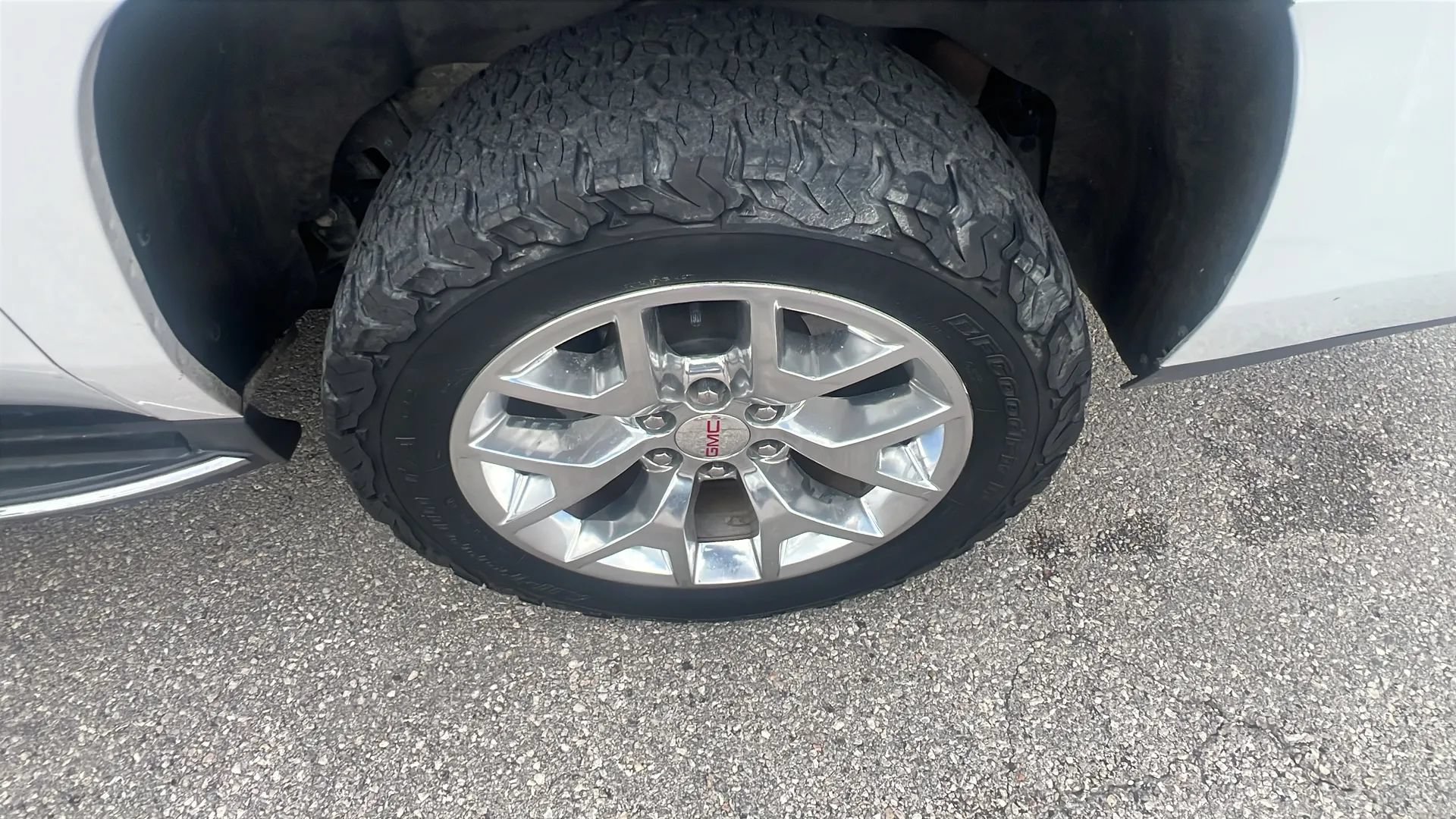 Used 2019 GMC Yukon XL Denali w/ Open Road Package AWD/4WD image 34
