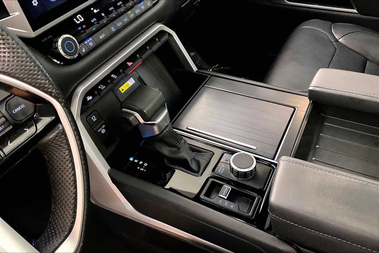 Used 2024 Toyota Tundra Platinum AWD/4WD image 17