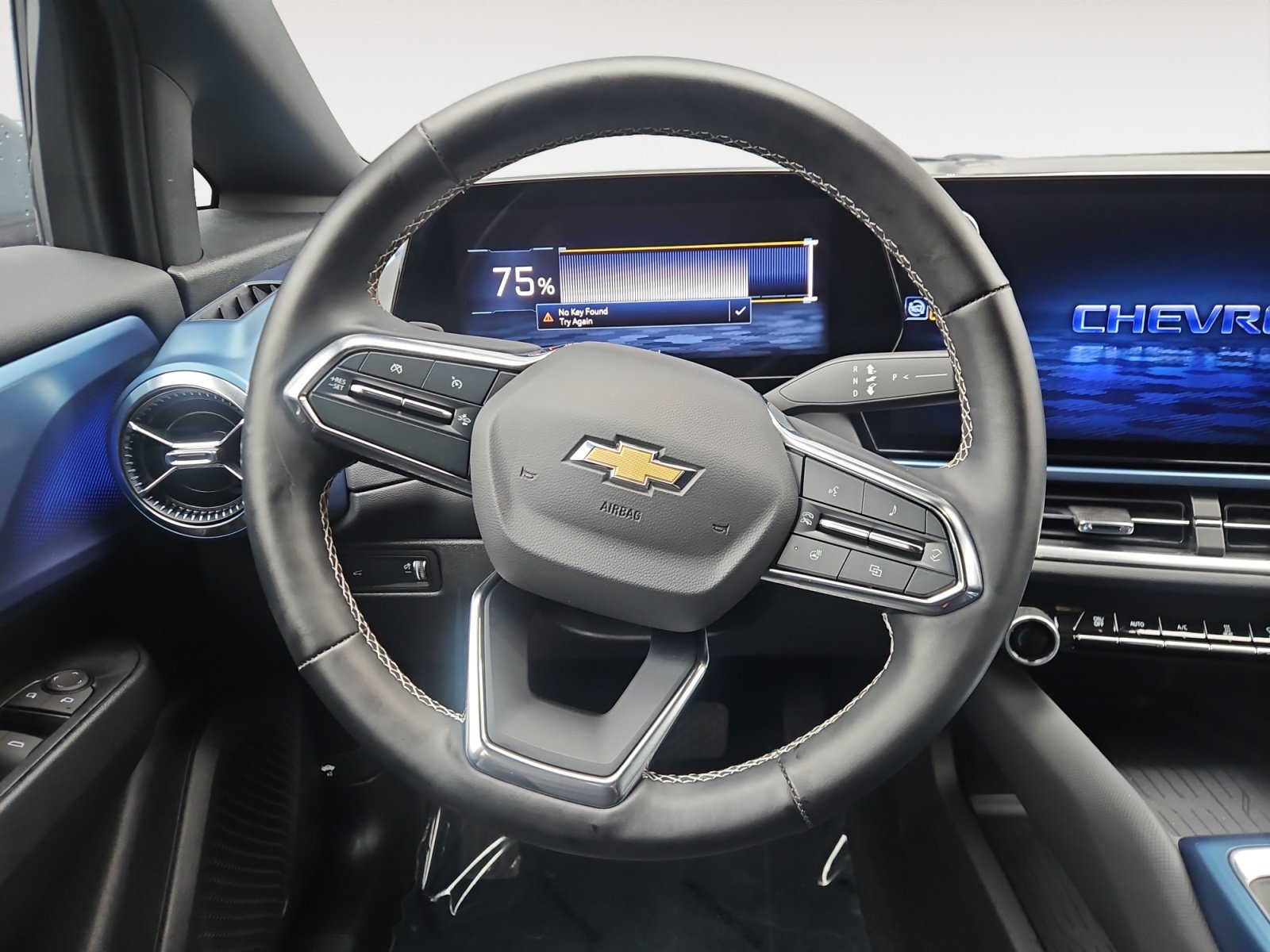 Used 2024 Chevrolet Equinox EV LT FWD image 12