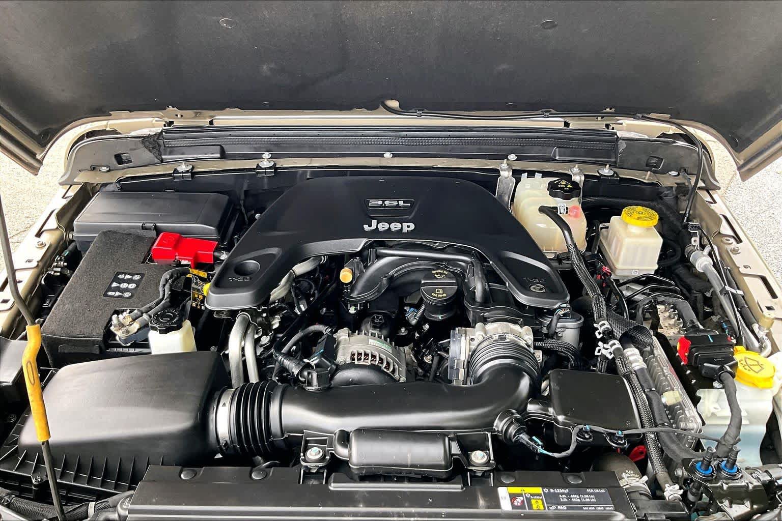 Used 2020 Jeep Gladiator Sport AWD/4WD image 32