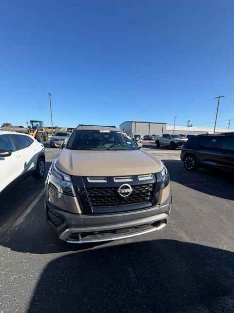 Used 2023 Nissan Pathfinder Rock Creek AWD/4WD image 4