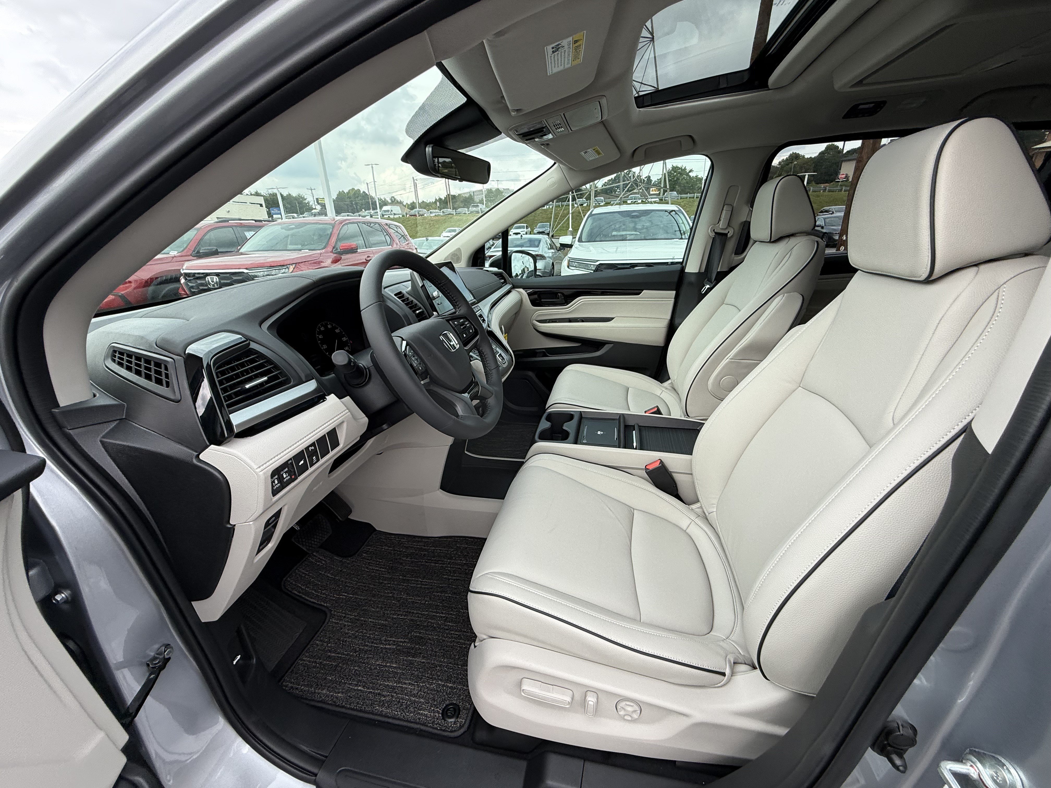 New 2027 Honda Odyssey Touring image 12