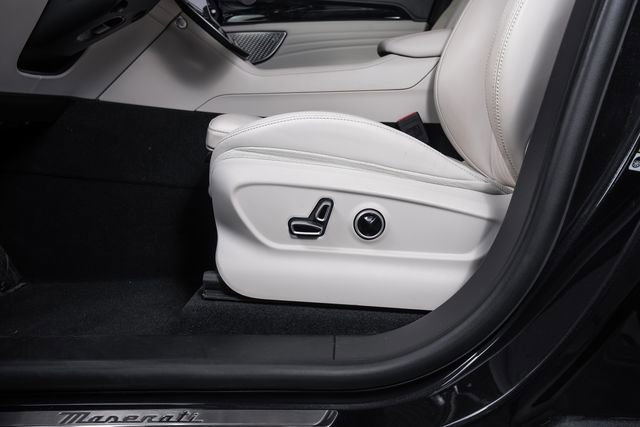 Used 2024 Maserati Grecale GT image 21