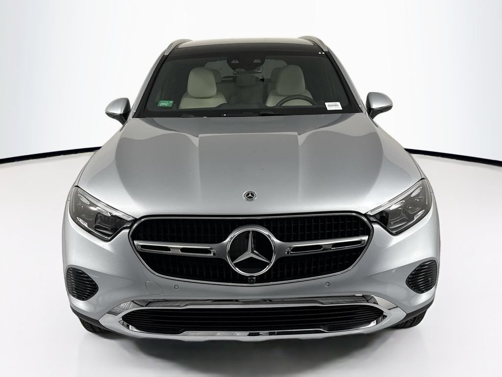 New 2027 Mercedes-Benz GLC 350e 4MATIC image 2