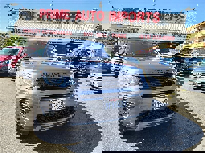 Used 2019 Land Rover Discovery Sport SE image 11