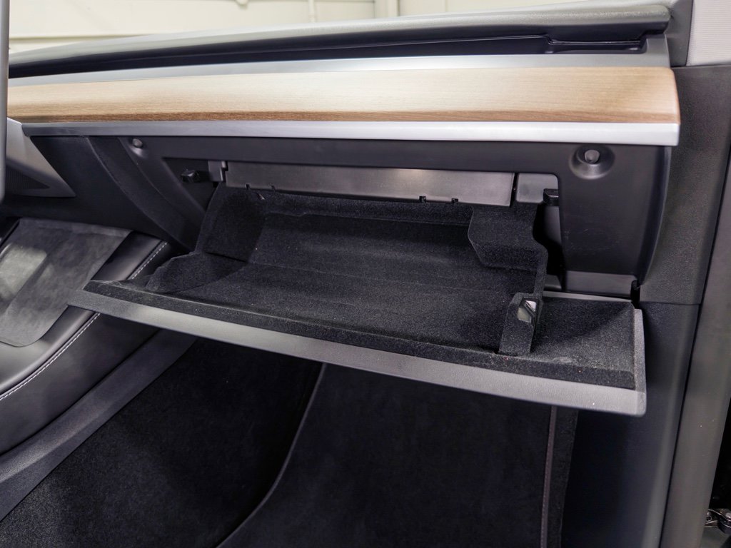 Used 2024 Tesla Model Y Long Range image 18