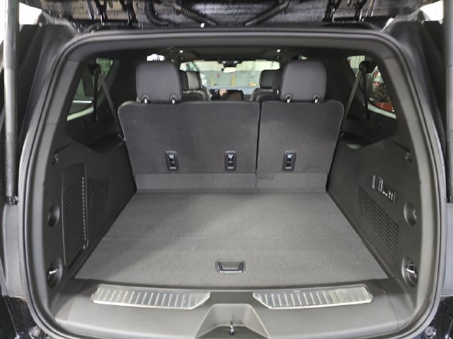 New 2026 Chevrolet Suburban High Country w/ LPO, Illumination Package AWD/4WD image 16