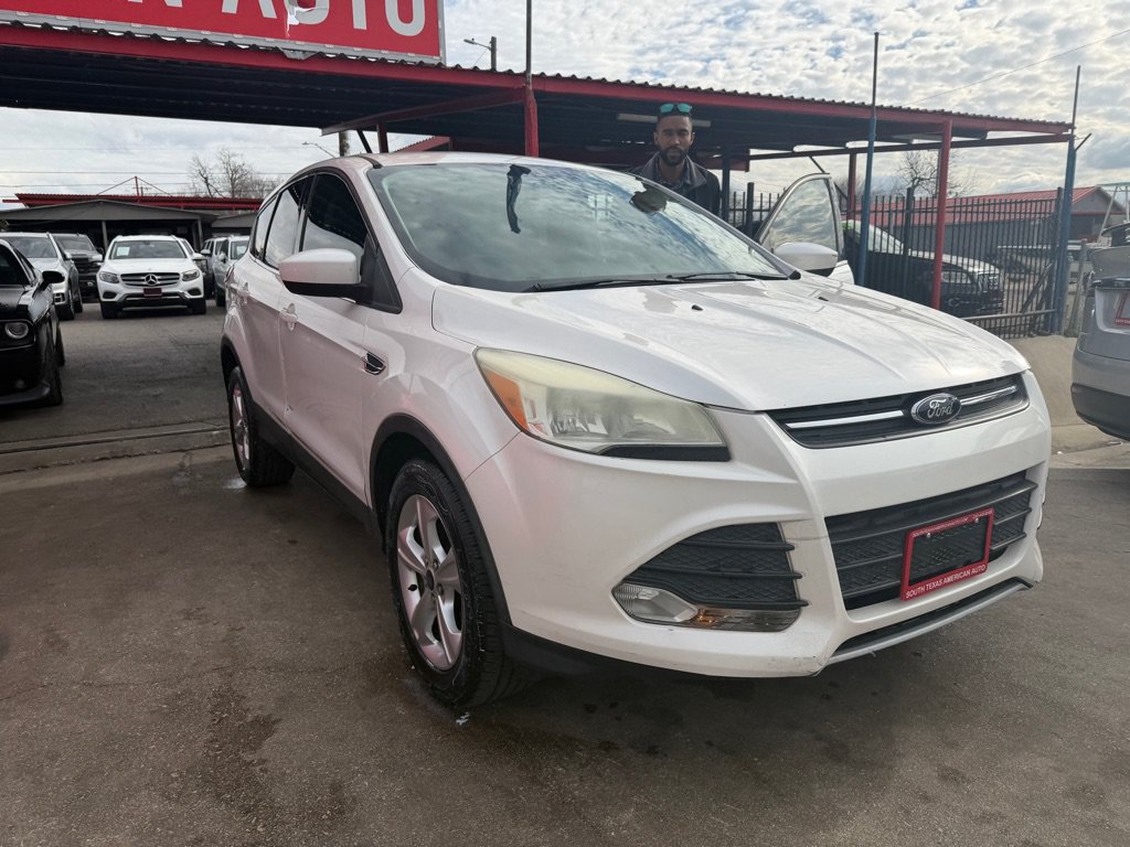 Used 2013 Ford Escape SE FWD image 2
