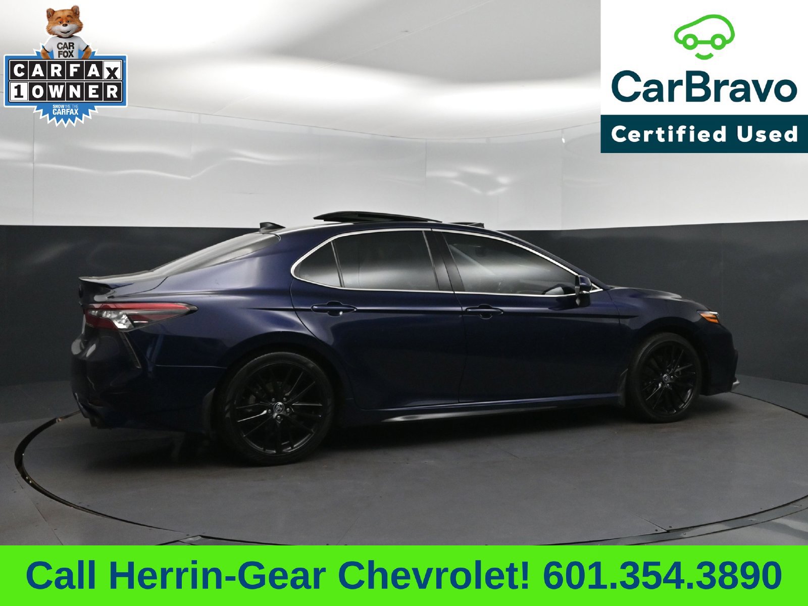 Used 2022 Toyota Camry XSE FWD image 8
